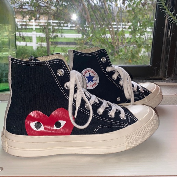 CDG PLAY X CONVERSE CHUCK TAYLOR HI-BLACK - Picture 2 of 7